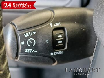 Peugeot 208 1,5 BlueHDI,Led,Tempomat,HR.auto,Servisna,Garancija