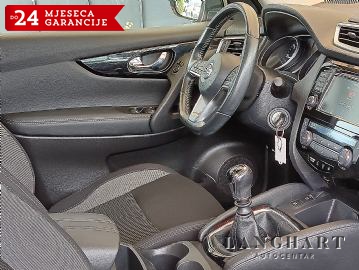 Nissan Qashqai 1,5 dCi, N-Connecta,Panorama-krov,Kamera,Garancija