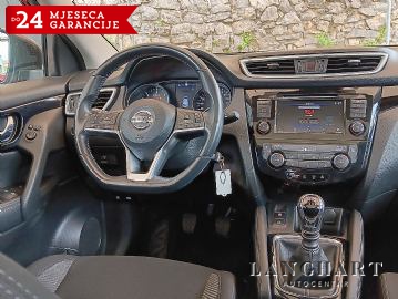 Nissan Qashqai 1,5 dCi, N-Connecta,Panorama-krov,Kamera,Garancija