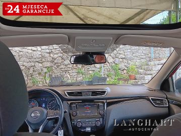 Nissan Qashqai 1,5 dCi, N-Connecta,Panorama-krov,Kamera,Garancija