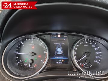 Nissan Qashqai 1,5 dCi, N-Connecta,Panorama-krov,Kamera,Garancija