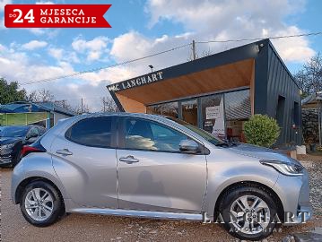 Toyota Yaris 1,5,1.vlasnik,Servisna,Tvornička Garancija još 7 god.Reg.do 09/2025
