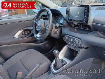Toyota Yaris 1,5,1.vlasnik,Servisna,Tvornička Garancija još 7 god.Reg.do 09/2025