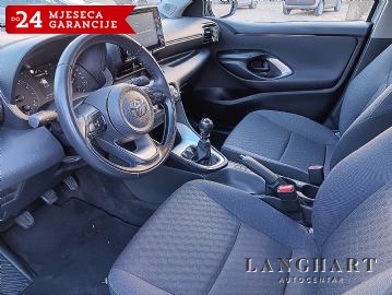 Toyota Yaris 1,5,1.vlasnik,Servisna,Tvornička Garancija još 7 god.Reg.do 09/2025