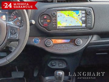 PRODANO!!  Toyota Yaris 1,5 Automatik,Hybrid,1vlasnik,HR-auto,Navi,Kamera,Reg.do 03/2026