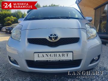 Toyota Yaris 1,33 VVT-i,HR-auto,1.vlasnik,Servisna