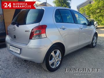 Toyota Yaris 1,33 VVT-i,HR-auto,1.vlasnik,Servisna
