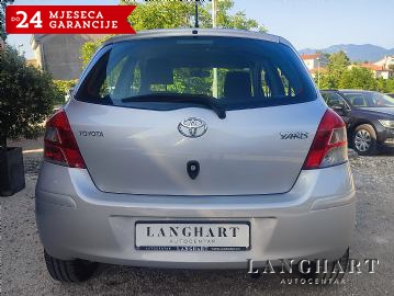 Toyota Yaris 1,33 VVT-i,HR-auto,1.vlasnik,Servisna