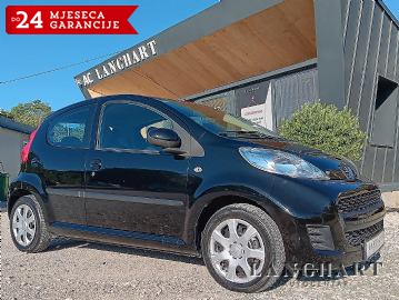 Peugeot 107 1,0 Urban Move,5vrata,Servis