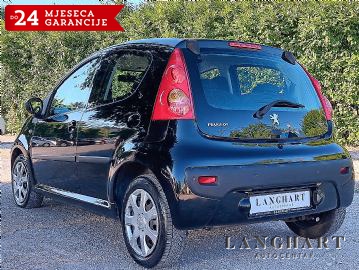 Peugeot 107 1,0 Urban Move,5vrata,Servis