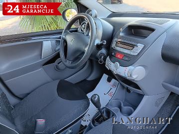 Peugeot 107 1,0 Urban Move,5vrata,Servis