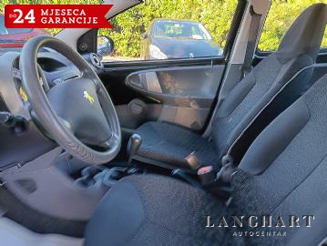 Peugeot 107 1,0 Urban Move,5vrata,Servis