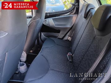 Peugeot 107 1,0 Urban Move,5vrata,Servis