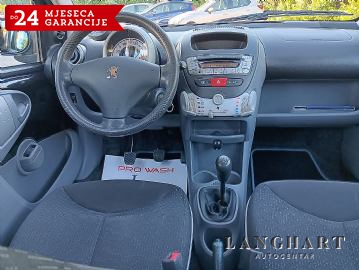 Peugeot 107 1,0 Urban Move,5vrata,Servis