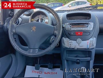 Peugeot 107 1,0 Urban Move,5vrata,Servis