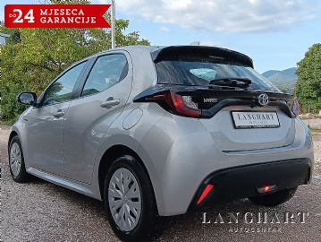 Toyota Yaris 1,5 hybrid,Automatik,1vlasnik,Navi,Kamera,Garancija