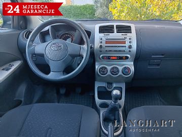 Toyota Urban Cruiser 1,33,Servisna,Garancija,Reg.do 08/2026