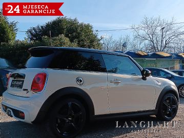 MINI Cooper Cooper SD 170ks,Navi,Kamera,Reg.do 25.11.2026