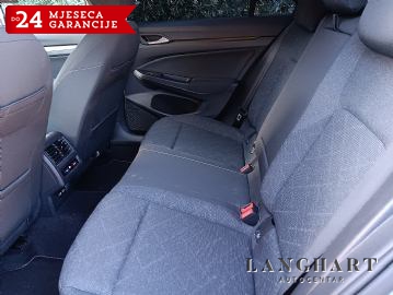 PRODANO!!  VW Golf 8 2,0 TDI, Navi, Servisna, Reg.do 10/2026 ,LEASING BEZ UČEŠĆA