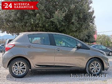 Toyota Yaris 1,5 Sol,1vlasnik,HR-vozilo,Reg.12/2026,LEASING BEZ UČEŠĆA