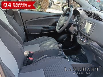 Toyota Yaris 1,5 Sol,1vlasnik,HR-vozilo,Reg.12/2026,LEASING BEZ UČEŠĆA