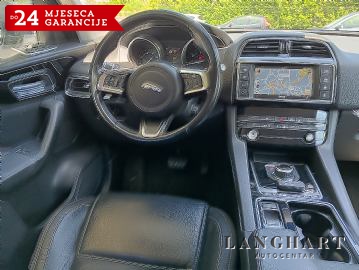 Jaguar F-Pace 2.0 D Sport,Automatik,Reg.do 10/2026,Garancija